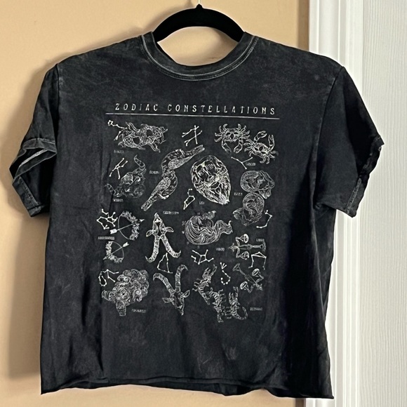 Fifth Sun Tops - Fifth Sun Dark Grey Cropped Zodiac Constellations T-shirt